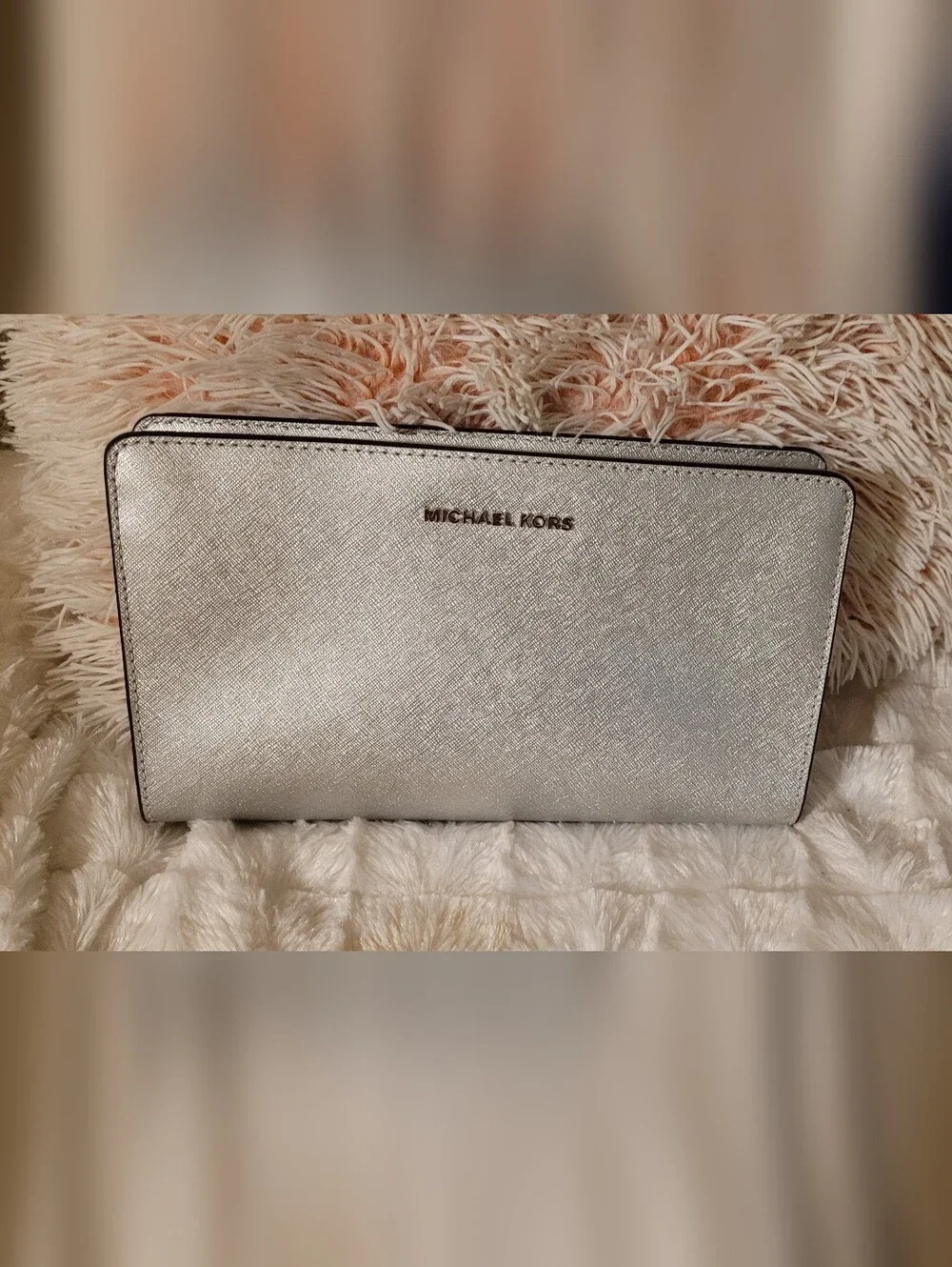 Silver Michael Kors Purse - Crosbody/Shoulder or Clutch - LIKE NEW - Picture 3 of 14